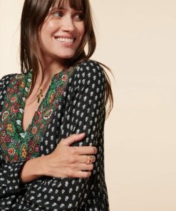 Vowear.shop5b12bb63bd 1